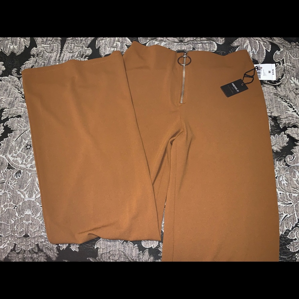 NWT Brown size medium dress pants with silver zip